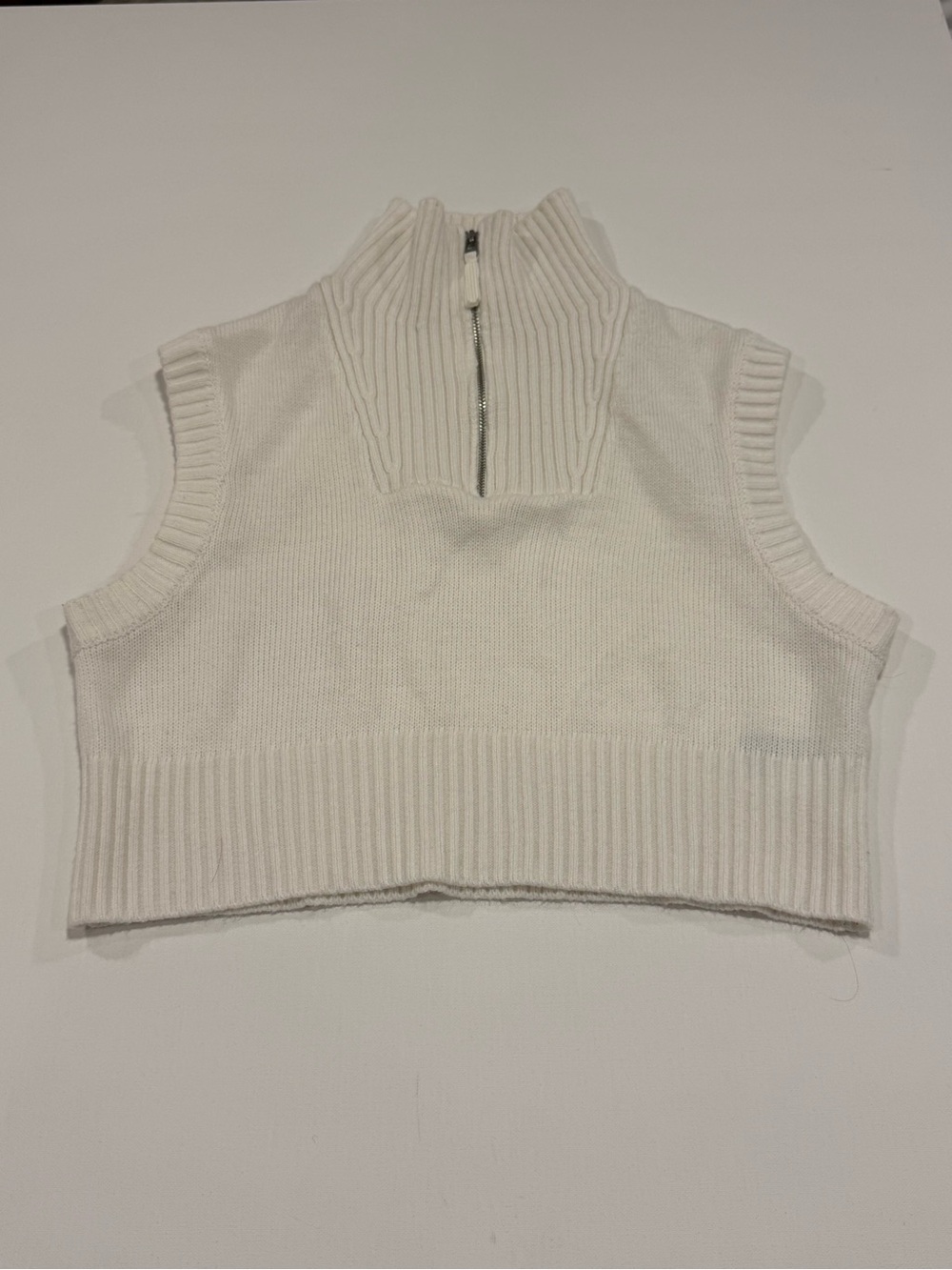 H&M Sleeveless Mock Neck Zip Cropped Knit Top - White